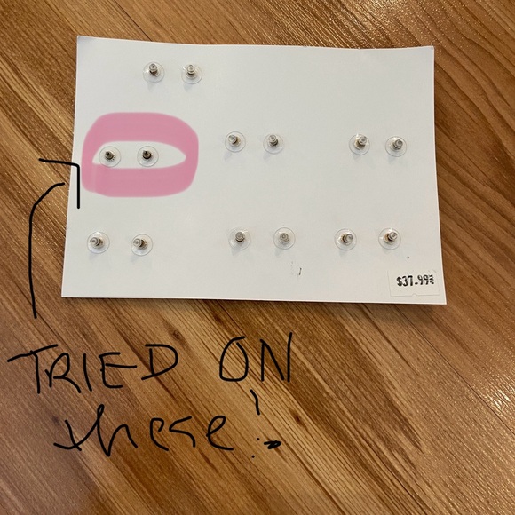 NWT - STUDS OF THE WEEK, by Night Moves Atelier - 7 pairs pierced earrings - Picture 11 of 11